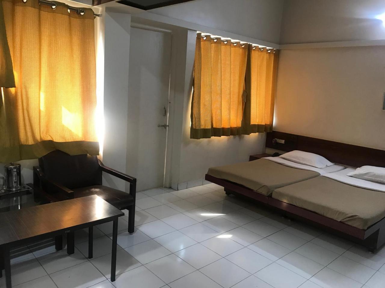 فندق Maurya Residency بونة المظهر الخارجي الصورة